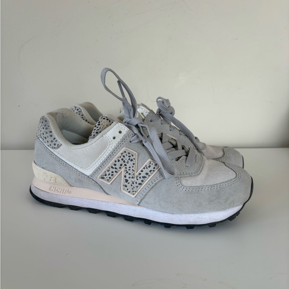 New Balance 574s - Picture 3 of 4